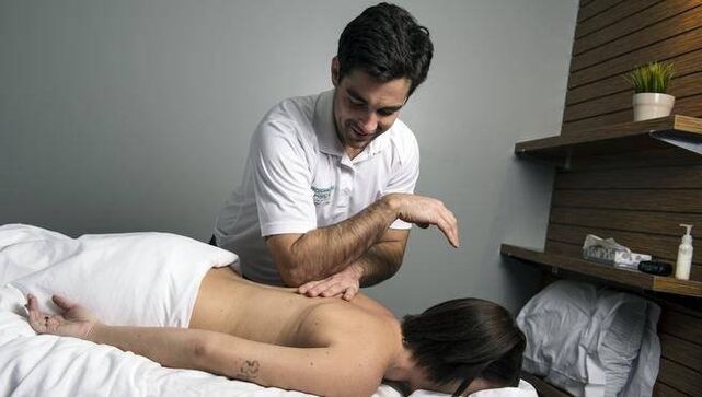 Massage shoulder blade pain